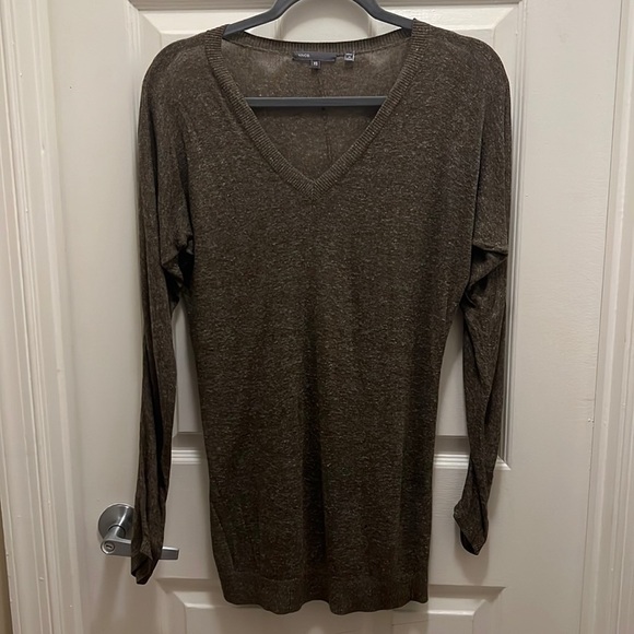 Vince Sweaters - Vince lightweight linen sweater top. Light brown. GUC! Size XS.